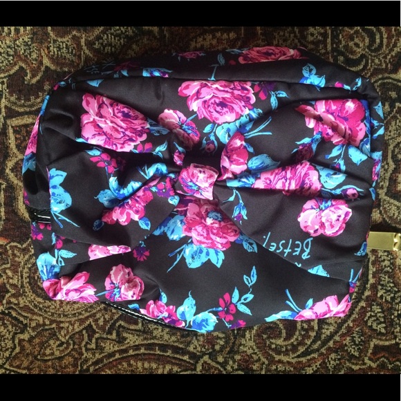 Betsey Johnson Bag - Picture 2 of 5